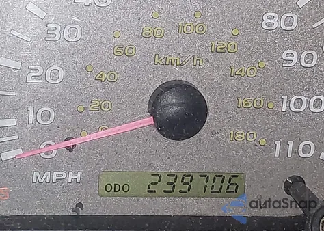 2004 Toyota Sequoia Sr5 V8 from USA, damaged, VIN 5TDZT34A64S233077